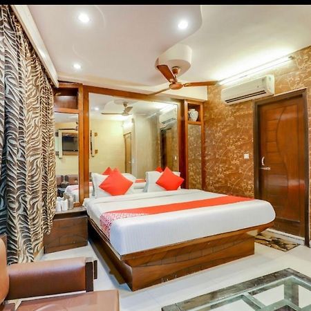 Hotel Roma Deluxe - New Delhi Railway Station Esterno foto