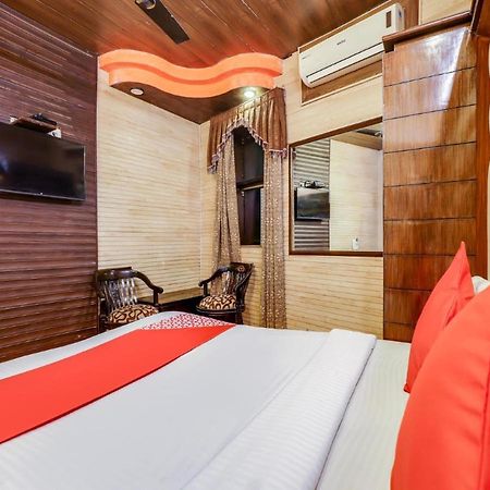 Hotel Roma Deluxe - New Delhi Railway Station Esterno foto