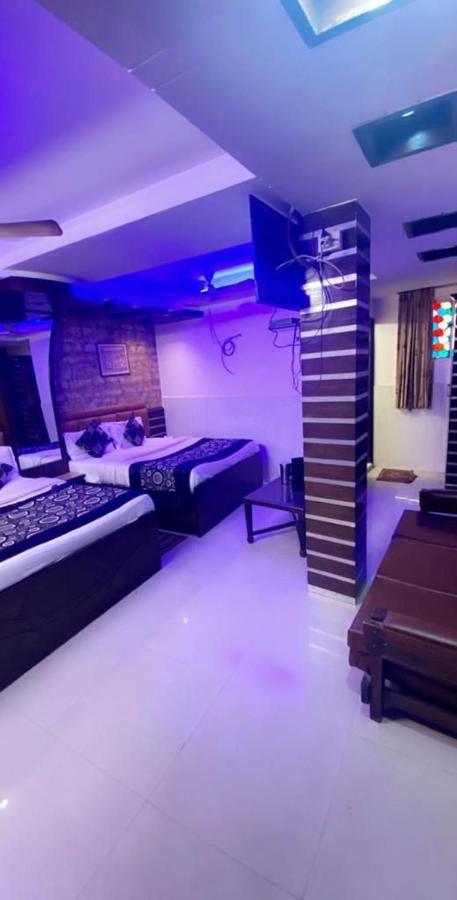Hotel Roma Deluxe - New Delhi Railway Station Esterno foto