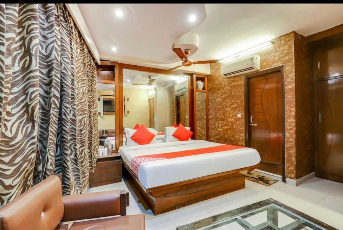 Hotel Roma Deluxe - New Delhi Railway Station Esterno foto