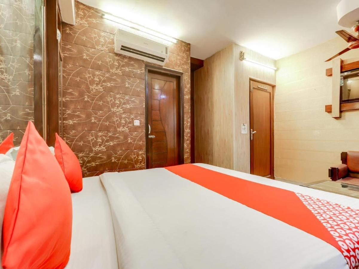Hotel Roma Deluxe - New Delhi Railway Station Esterno foto
